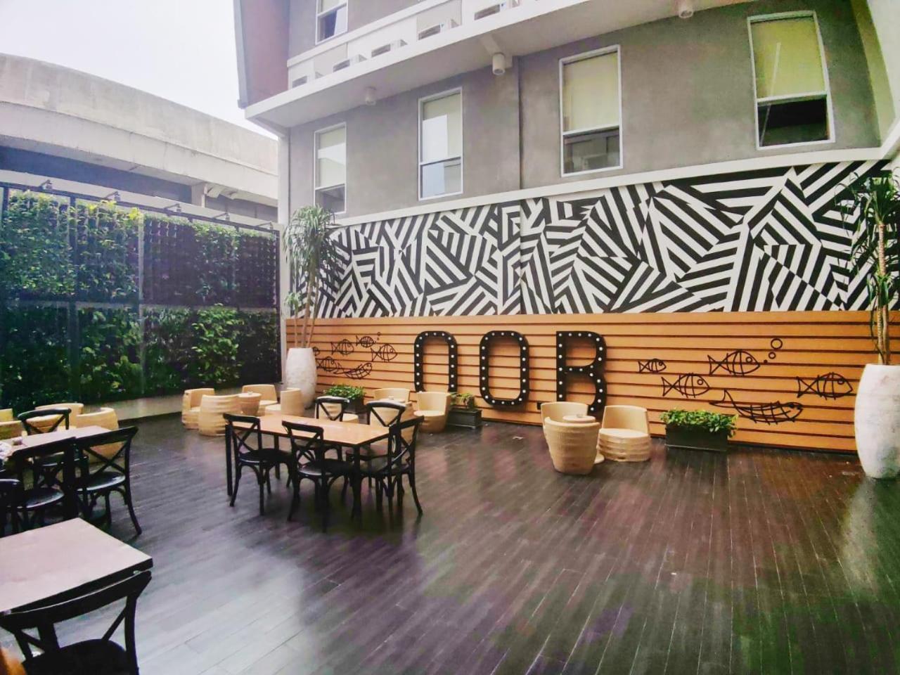 Maxonehotels.Com At Tidar Surabaya Exterior photo